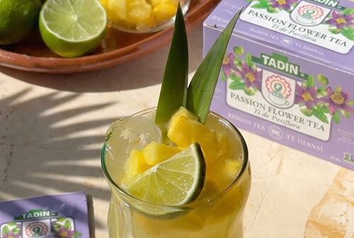 Piña Bloom Fizz