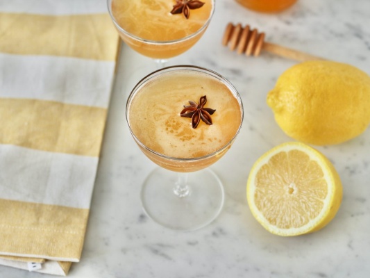 Sparkling Chamomile & Star Anise Mocktail